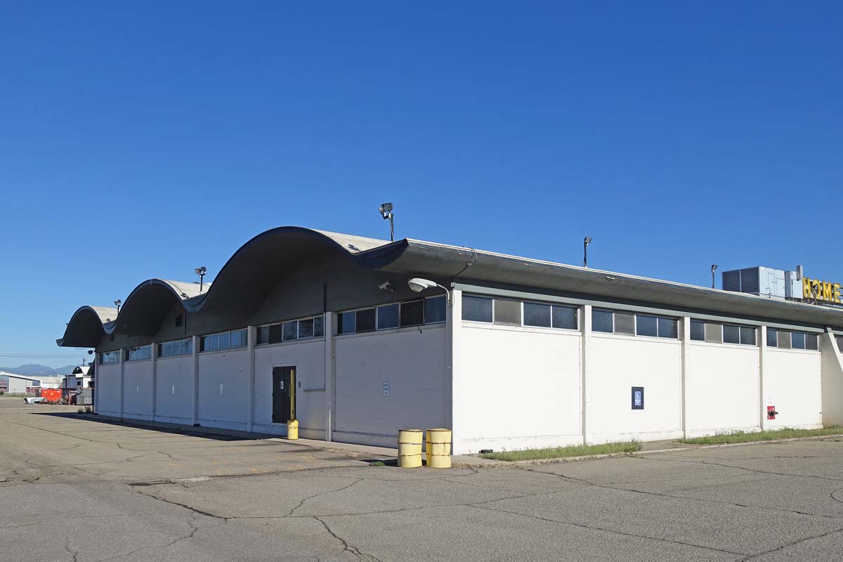 General view 4 of the Continental Bakery showing the thin-shell concrete roof in May 2017.