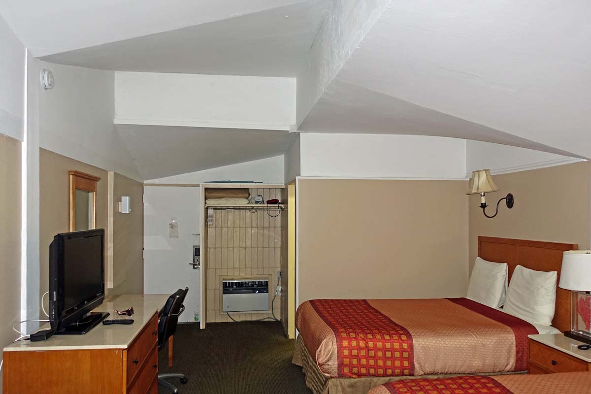 Interior view 2 of Warm Mineral Springs Inn showing the thin-shell concrete roof in January 2019.