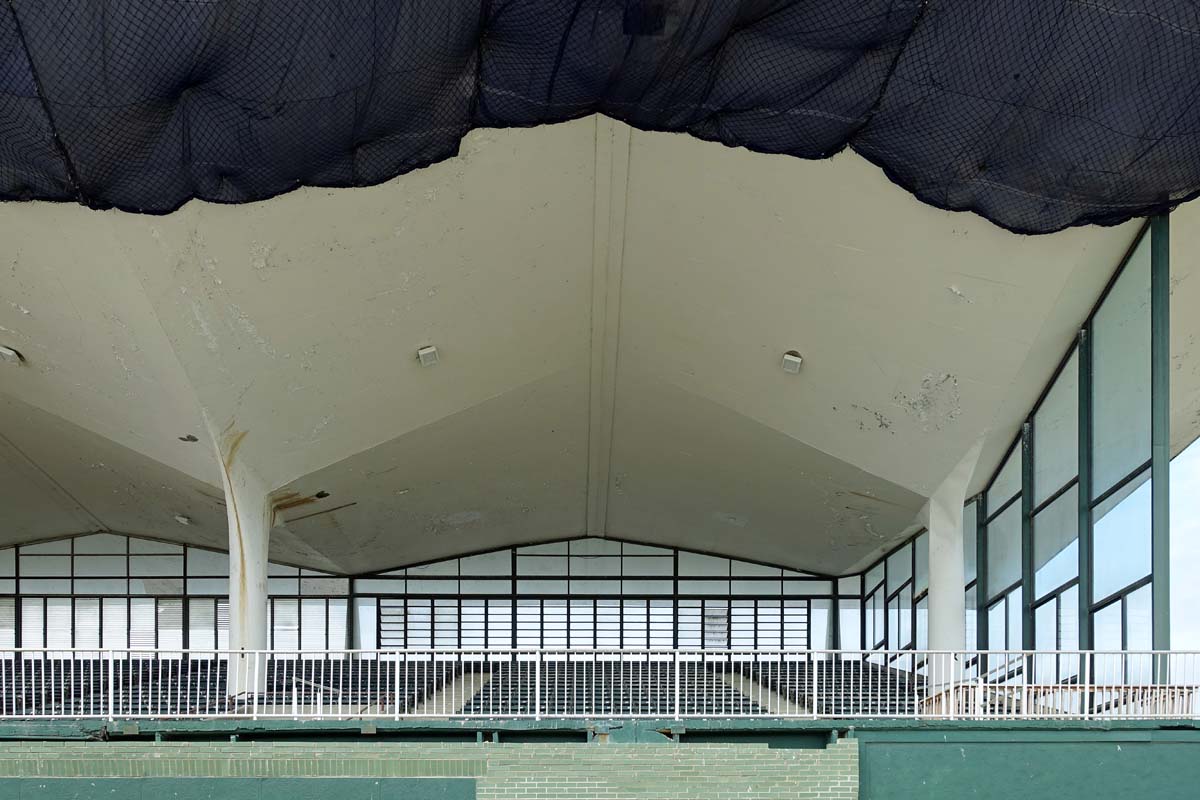 Close-up view 3 of the Scioto Downs grandstand showing the thin-shell concrete roof in July 2019.